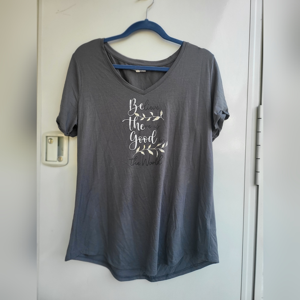 Graphic tee